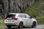 Mitsubishi Outlander PHEV 2015 года (UK)